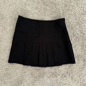 NWOT- Elegant Black Pleated Skirt